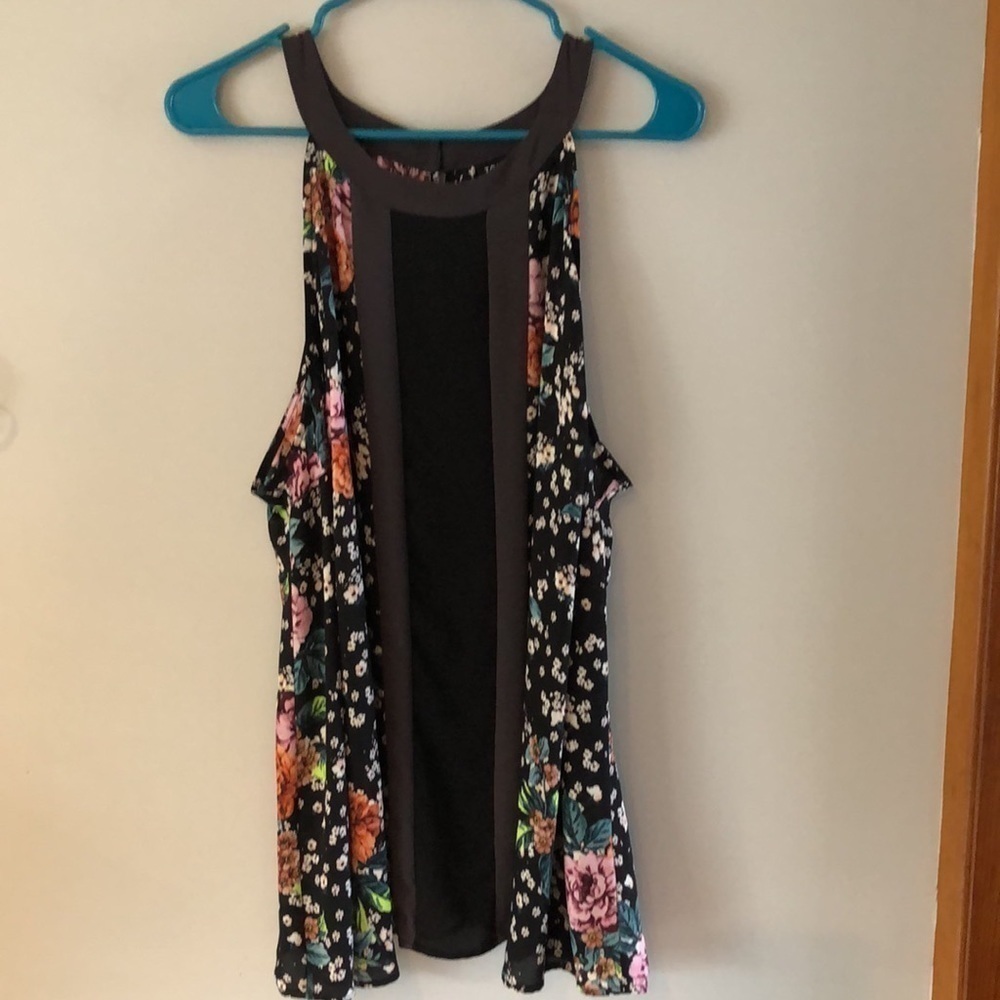 Torrid Lightweight Floral Print Tank Top Size 2X Flowy Feminine Black High Neck - Picture 2 of 16